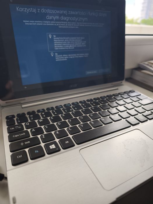 Acer Switch win 10- laptop