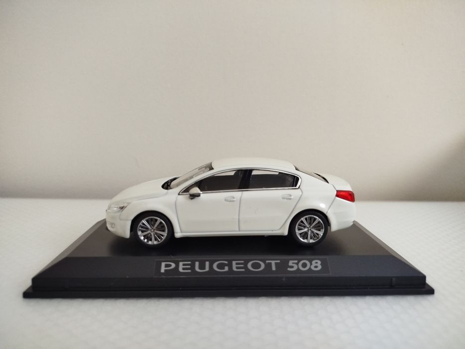 Solido Peugeot 306 S16 Diecast Model Car, 1/43 Scale, Brand New in Original Display Packaging