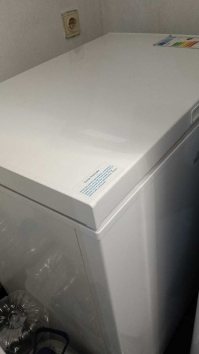 Vendo 2 arcas impecáveis, a funcionar lindamente.