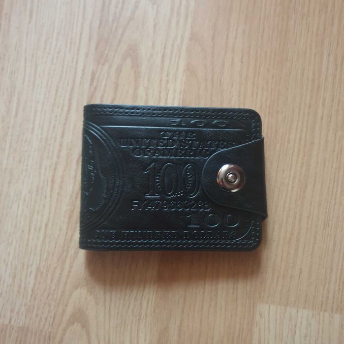 Portfel sto dolarów 100USD
