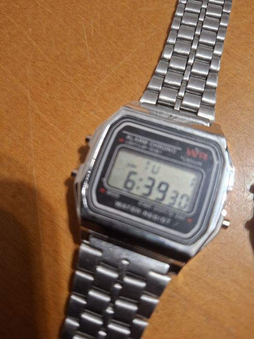 Zegarki witange retro styl