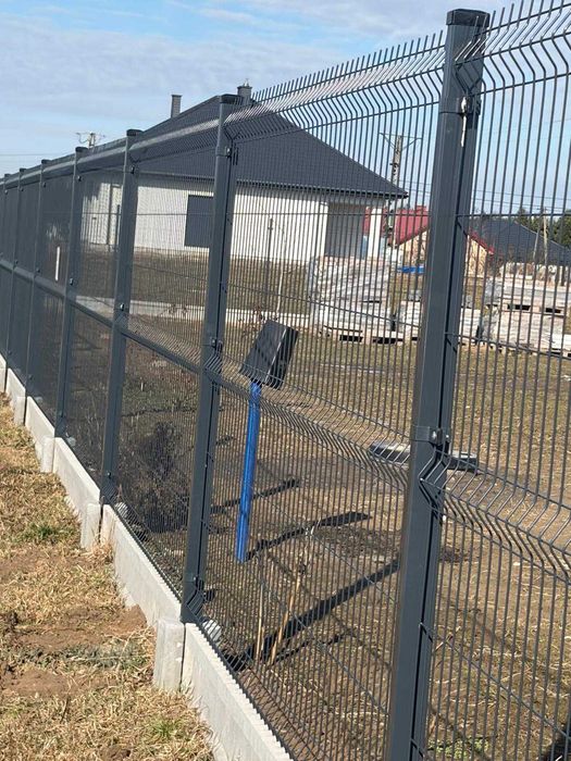 Ogrodzenie panelowe 1,53 fi4 z podmurówką