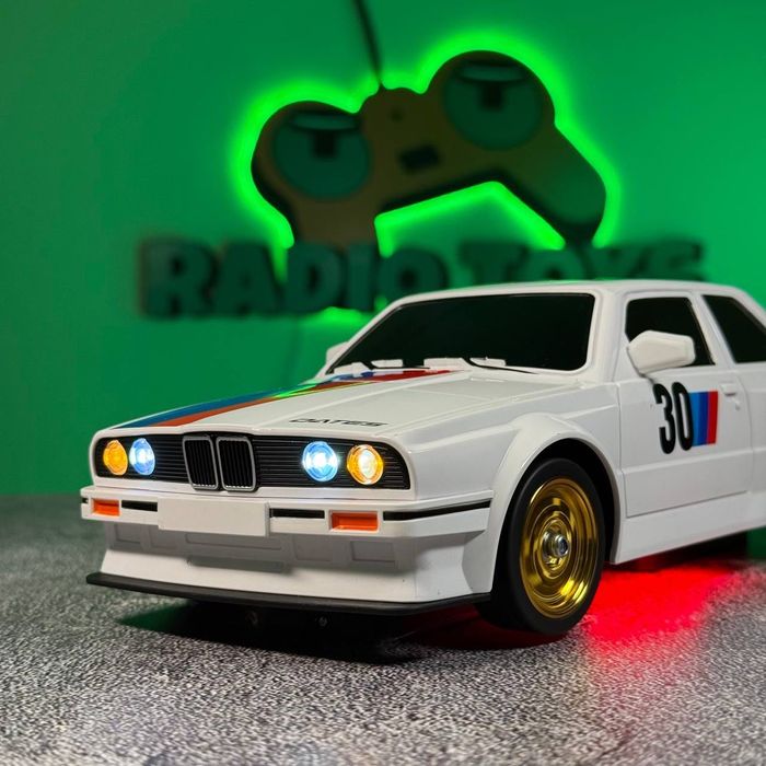 Дрифт машинка BMW Е30 на радіокеруванні Біла. Машинка для дрифту БМВ