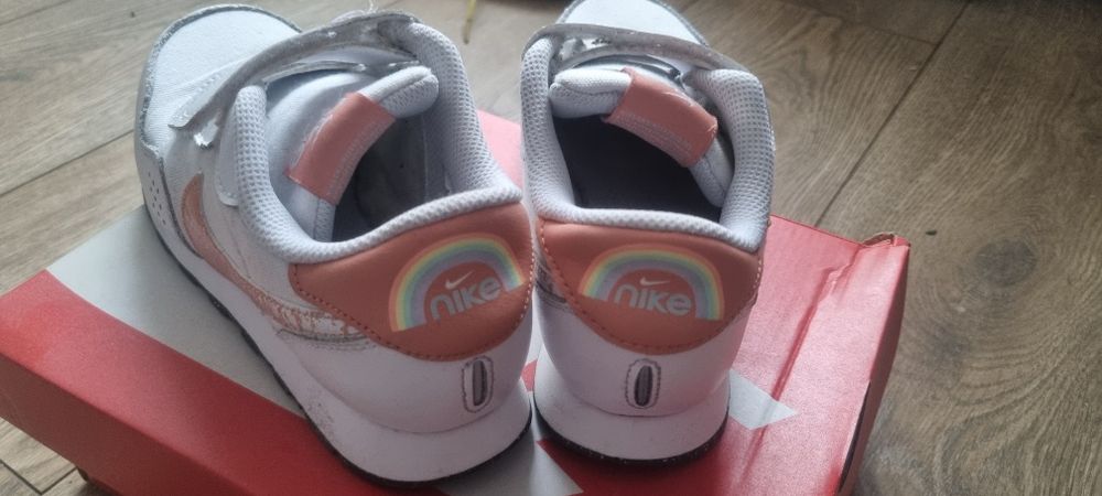 Nike Sporstwear MD VALIANT SE - Sneakersy r. 33,5