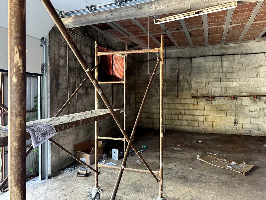 Armazem Carnide Pombal com 300m2 completo ou em parcelas para arrendar