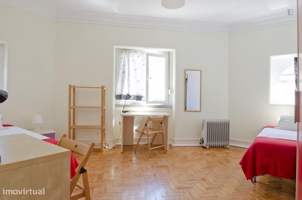 Quarto - localizado em Penha de França Lisbon