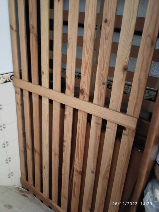 Vendo quarto em madeira composto por varios elementos