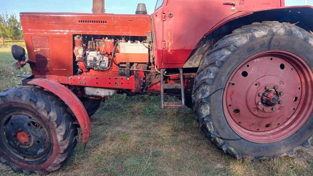 Продам  МТЗ  82  .