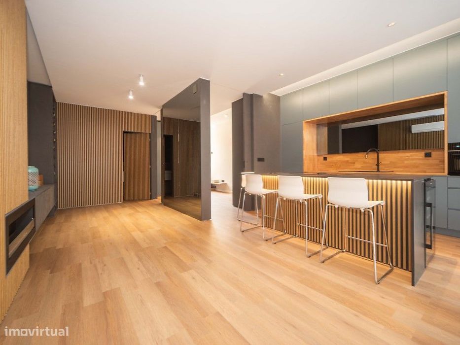 Apartamento Elegante e Contemporâneo no Centro de Algés