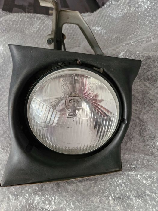 Farol lado Direito com motor MX5 Na