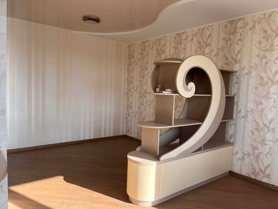 Продам 1 кім. кв Силікатна, 4