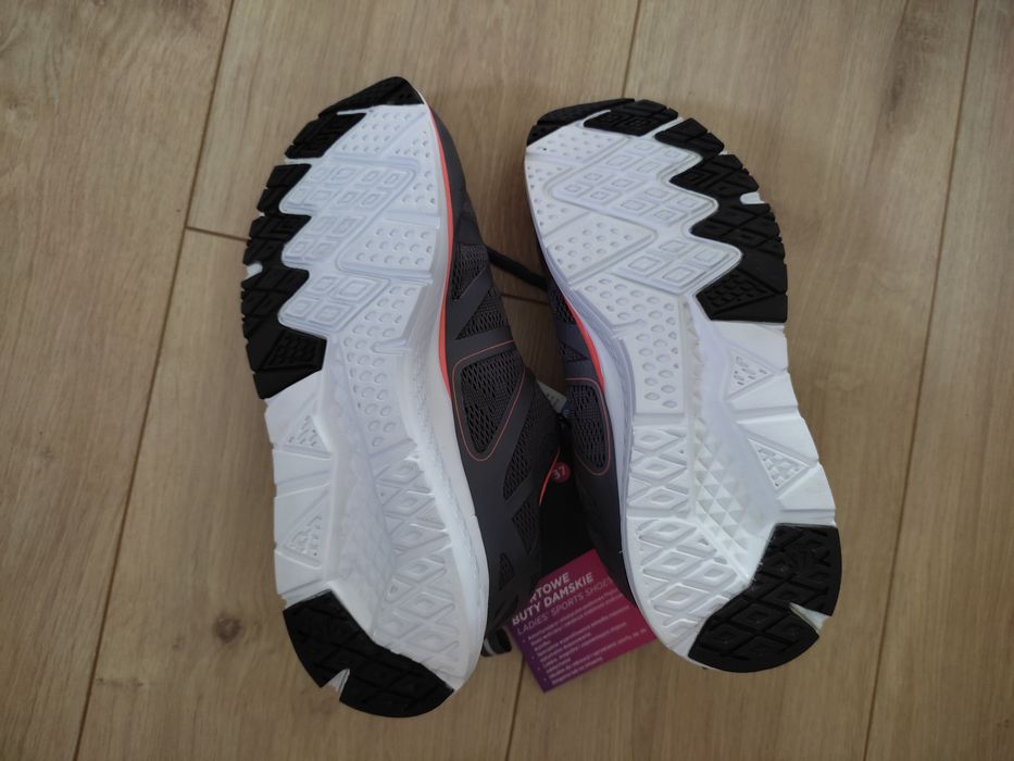 Buty    sportowe