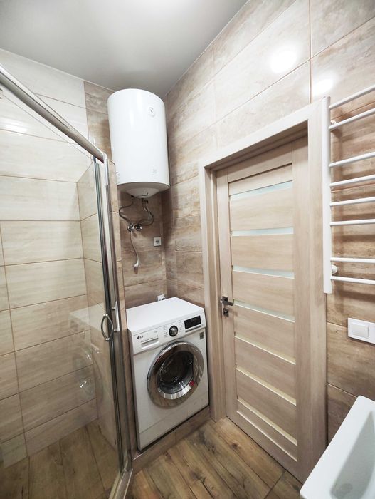 Продам 1 кімн. квартиру вул. С. Колоса буд 3  м. Васильківська  Ашан