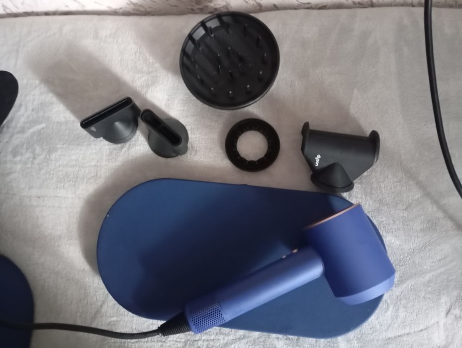 Dyson supersonic