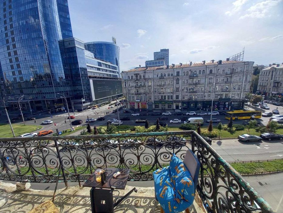 Продам квартиру з каміном вул Басейна 15 Центр Бесарабка Хрещатик