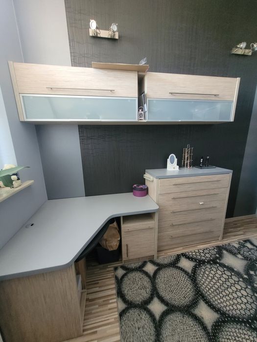 Sprzedam zestaw mebli