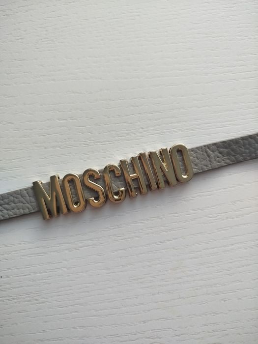 Bransoletka  szara z literami MOSCHINO