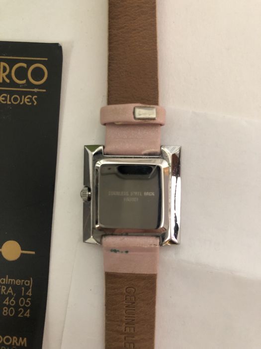 Relógio de senhora como novo com brilhantes sinteticos com embalajem  da marca  Espalhola DI MARCO esta a funcionar muito bem e com precisao