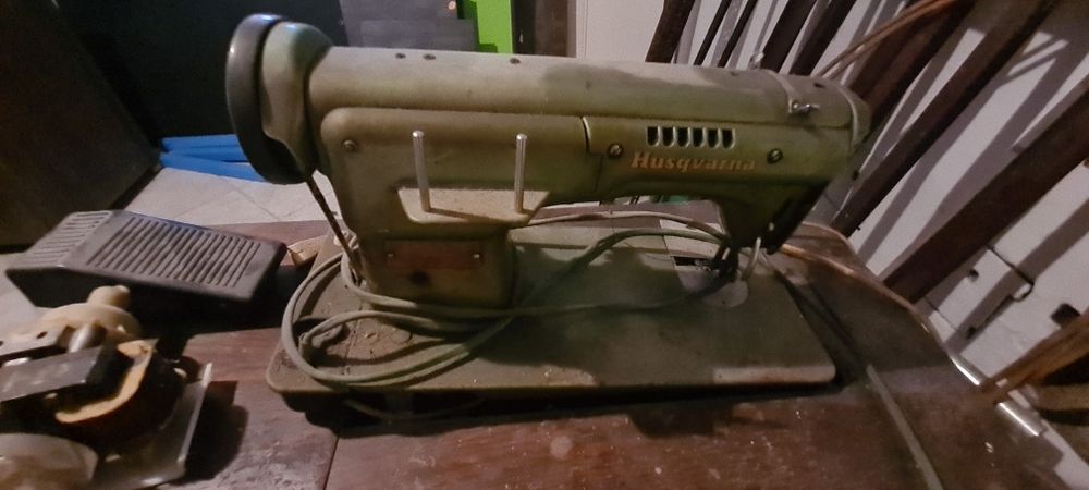 Maszyny do szycia Singer, Husqvarna