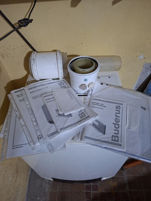 Piec gazowy kondensacyjny Buderus Logamax GB 142