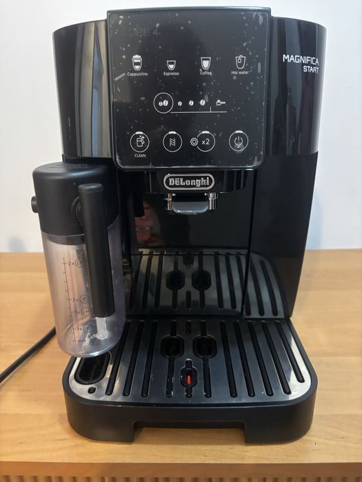 Ekspres DELONGHI Magnifica Start ECAM 220.60.B