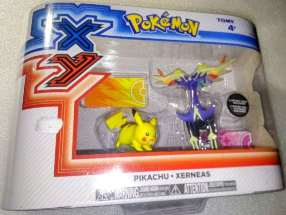 Pokémon Action com 2 Figuras Pack selado de 2014: Legendary Xerneas &