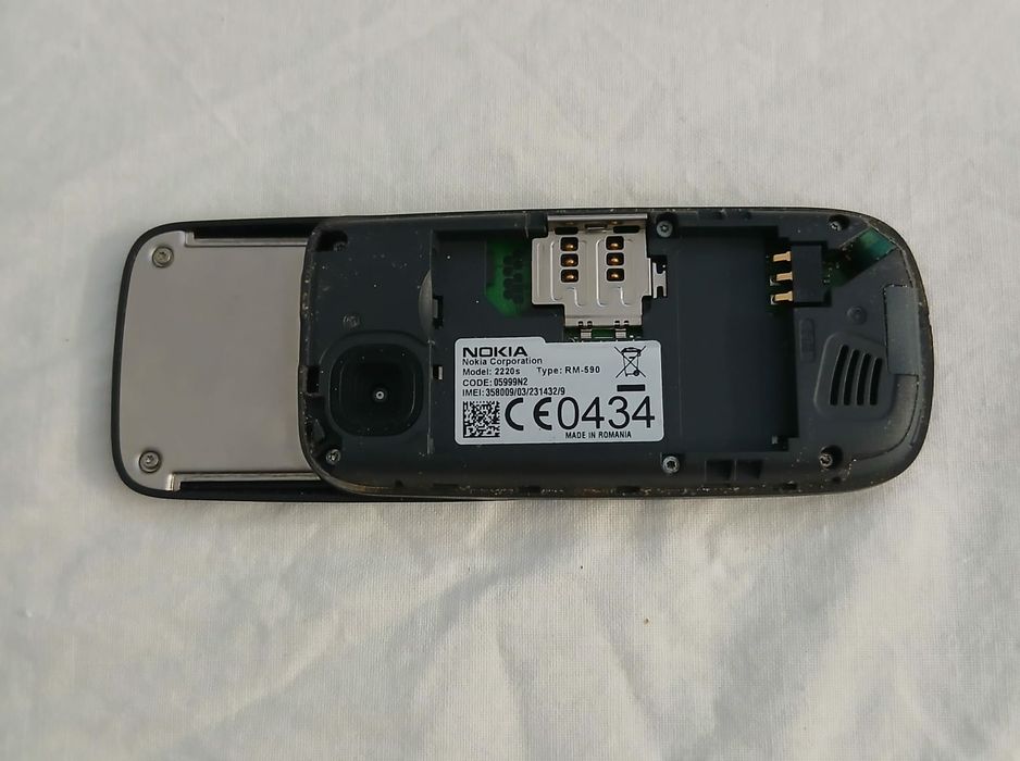 Nokia Modelo 2220S Antigo
