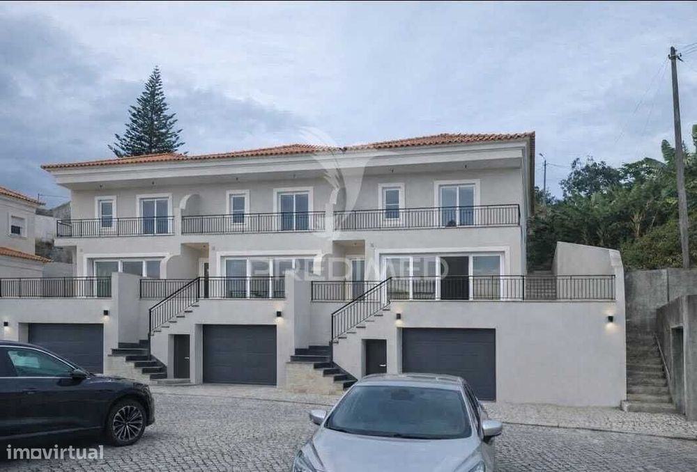 Moradia T3 Premium Com Vista Mar Em Gaula | 241,60 M² | Garagem.