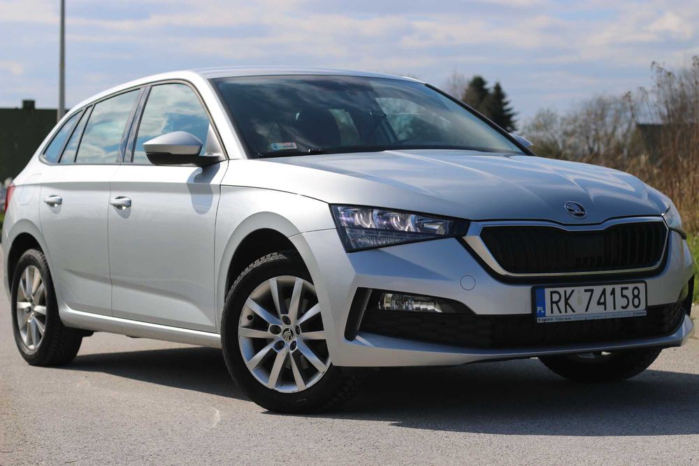 WYNAJEM ekonomiczna Skoda Scala wypożyczalnia