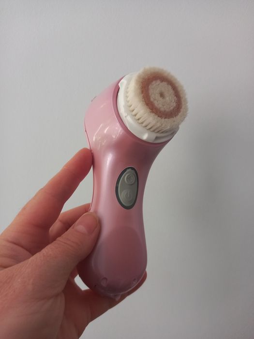Аппарат  для чистки лица