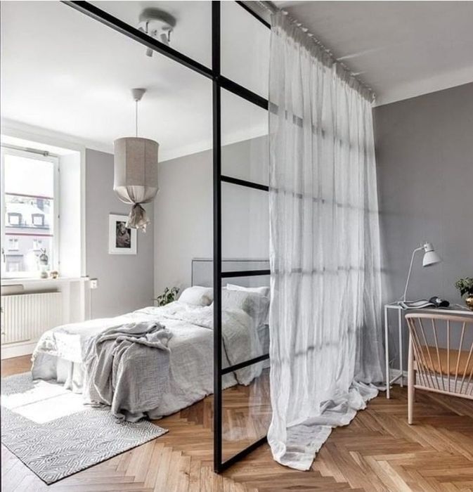 Скидки 30 %. Стеклянные межкомнатные  перегородки.