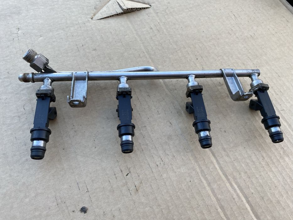 Opel Astra 2 G Meriva A  Zafira A 1.6 16V listwa wtryskowa