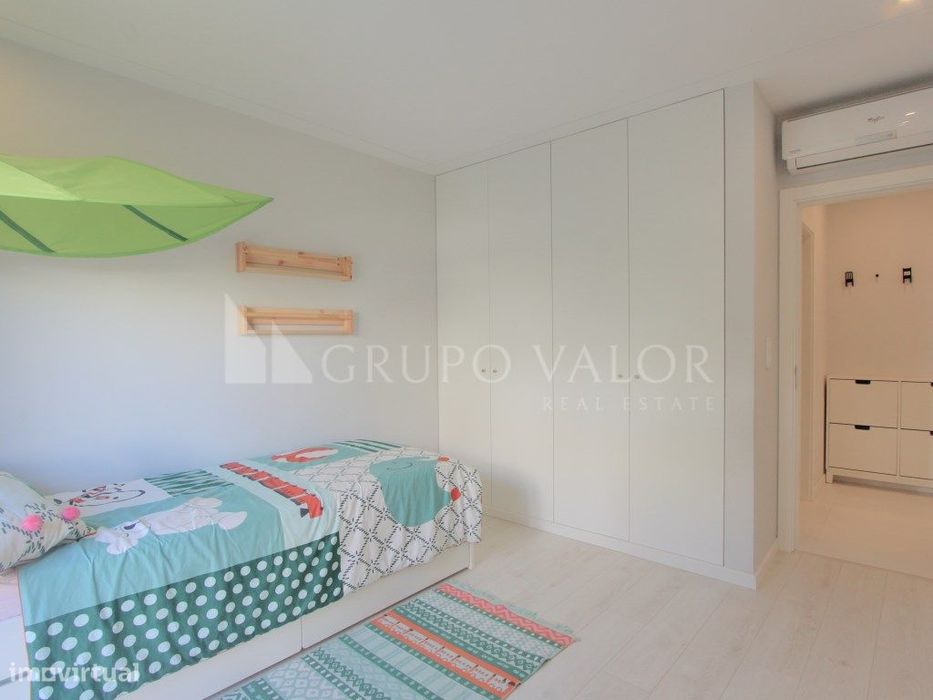 Apartamento T2 com parqueamento, Costa da Caparica