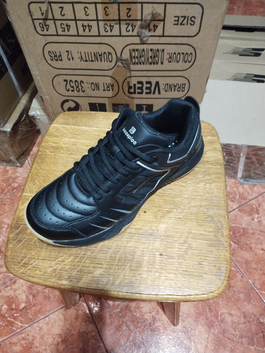 Кросівки бігові шкіра