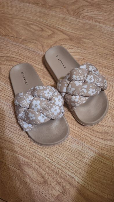 Шльопанці сланці sinsay