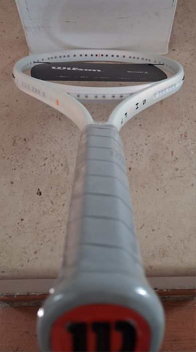 Wilson Shift 99 300gr grip 2