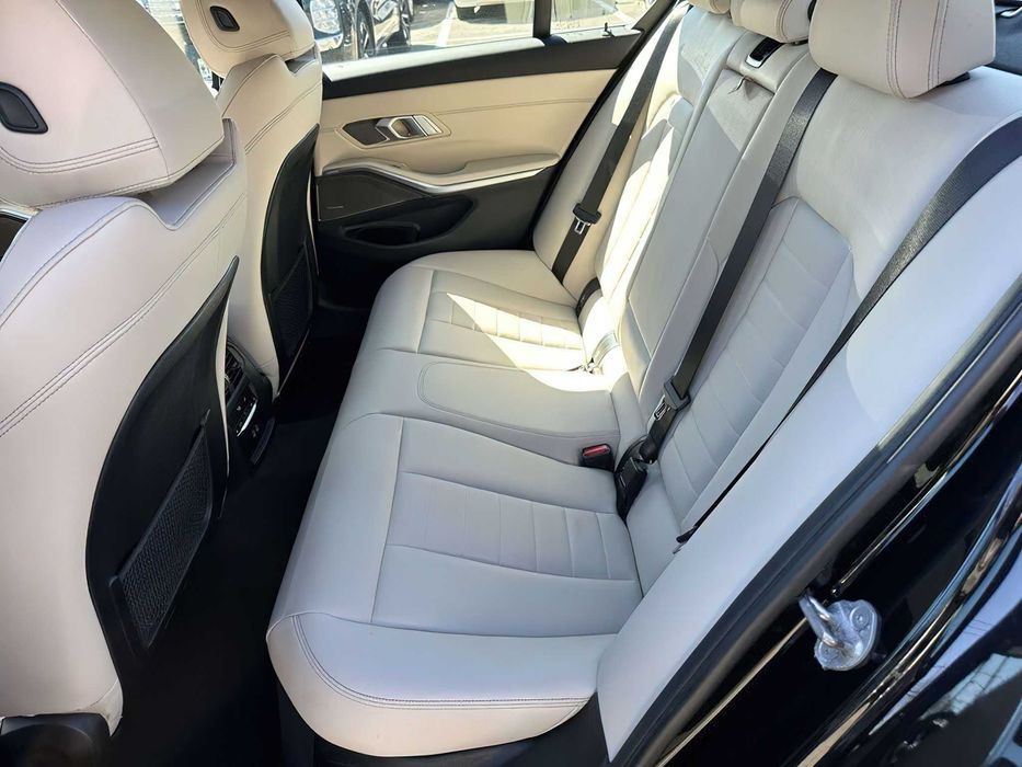 BMW M340i      2021
