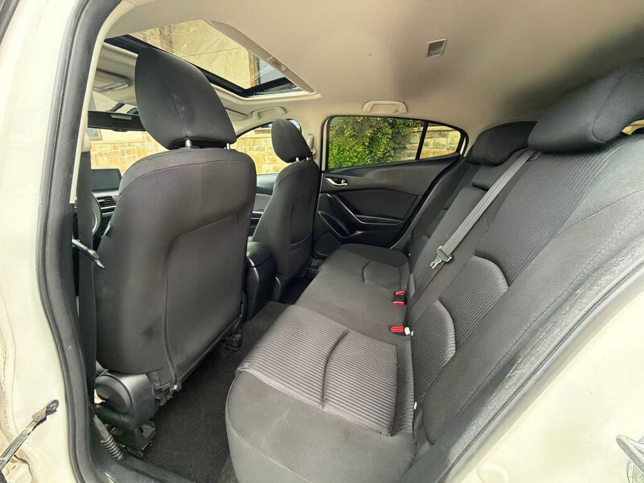 Mazda 3      2016