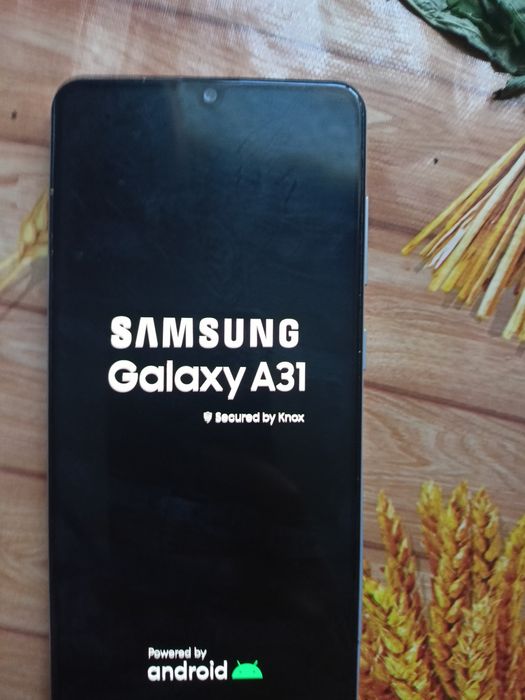 Продам недорого смартфона Samsung a31