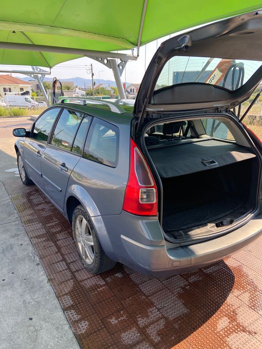Renault Mégane 1.5 dCi Dynamic — Económico, Espaçoso e Pronto para a Estrada