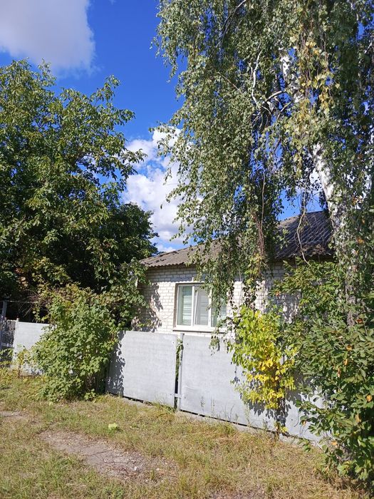 Продаж житлового будинку