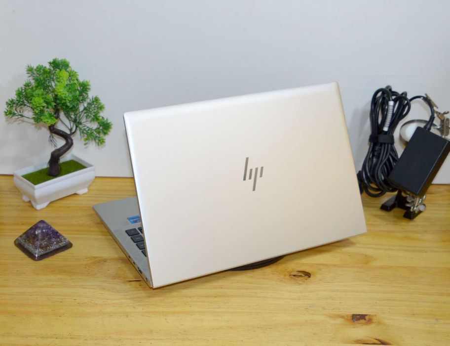 NMC- Semi-Novo - HP Aluminium - i7 4.70Ghz - 40GB RAM - IA - 512GB