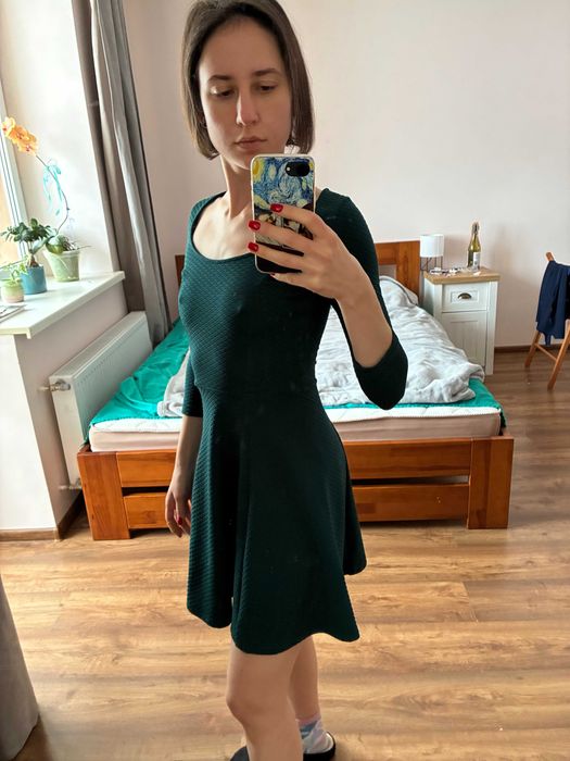 Темно-зелена сукня Bershka розмір XS