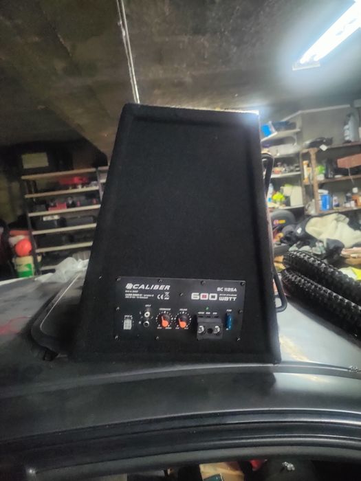 Subwoofer com amplificador