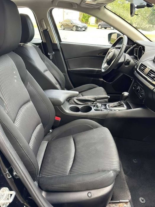 Mazda 3 i Grand Touring      2016