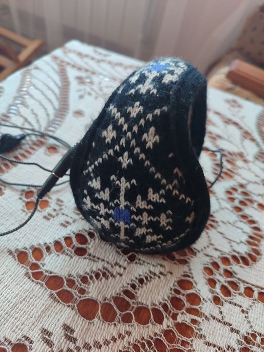 Хутряні навушники для музики