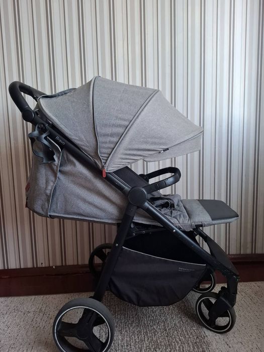 Коляска детская Carrello.