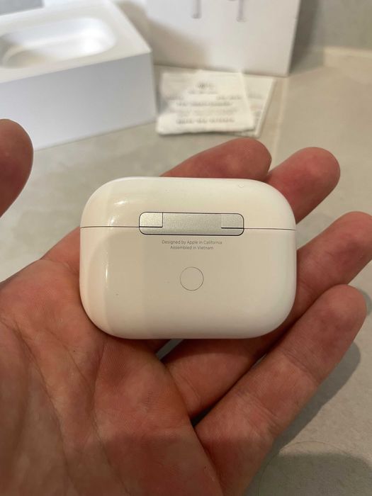 Apple AirPods Pro Gen 1 2019