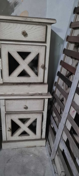 Cama de casal usada c/ 2 mesas de cabeceira