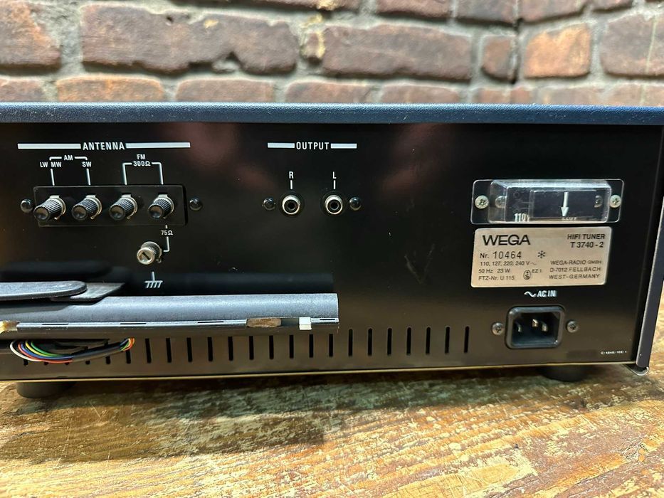 Tuner Radiowy WEGA  T-3740-2